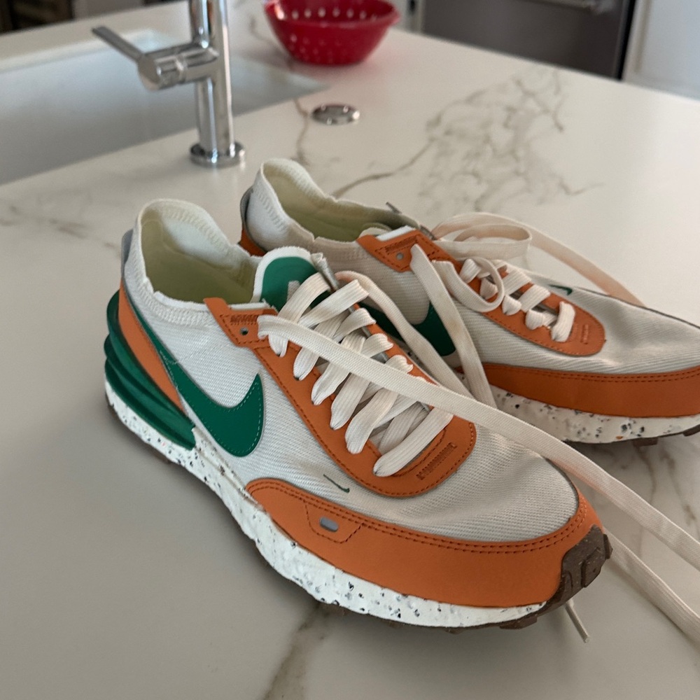 Nike
Waffle One Crater NN Sneaker
Sail, Malachite.Hot Curry.Gum, Medium Brown - Picture 3 of 6